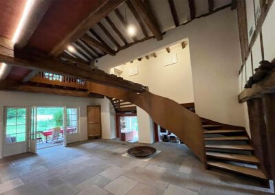 Escalier et garde-corps : l&rsquo;art du métal monumental